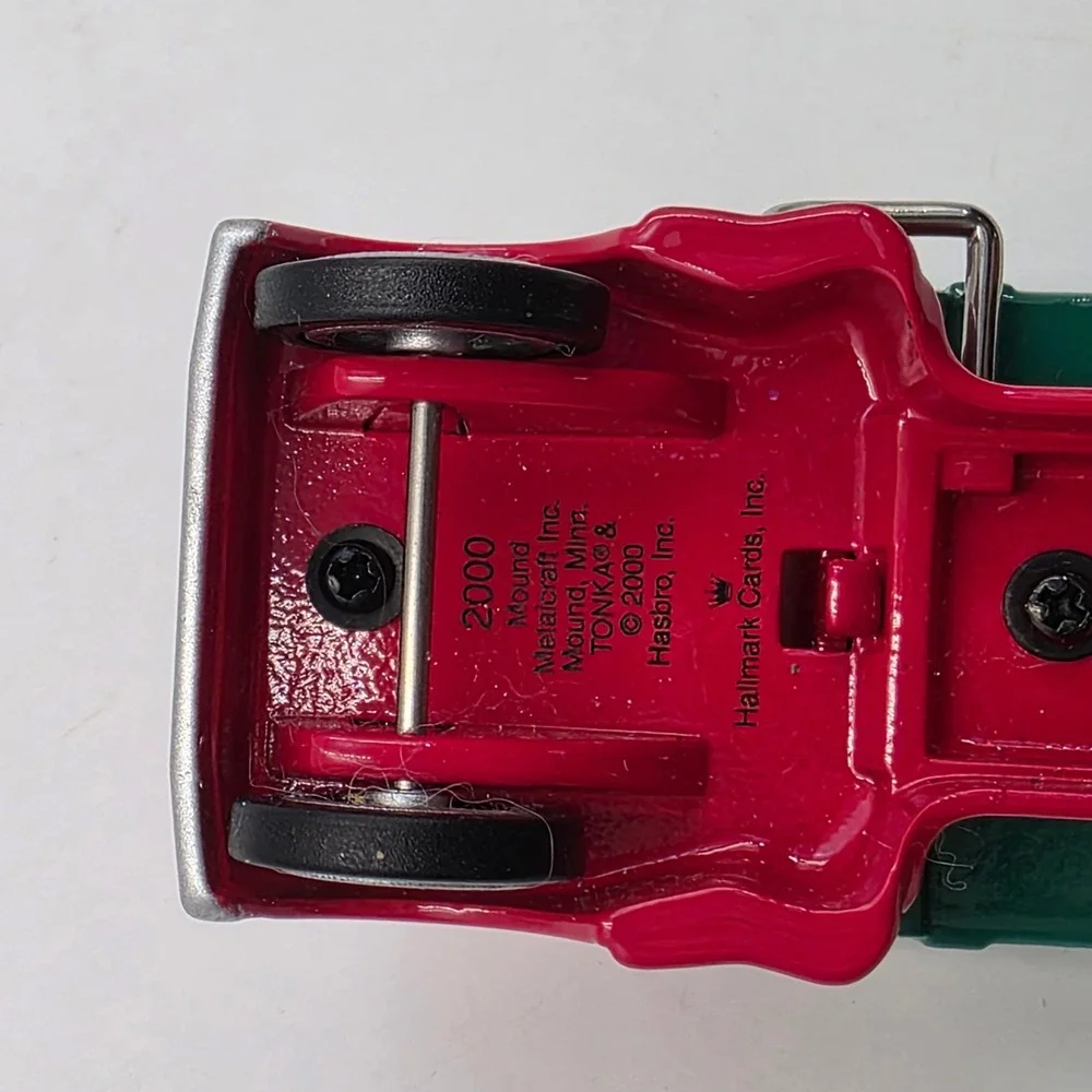 Hallmark Keepsake 2000 Tonka Dump Truck Ornament Diecast Metal Red Green 3.25in